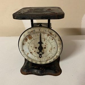 Vintage kitchen scale